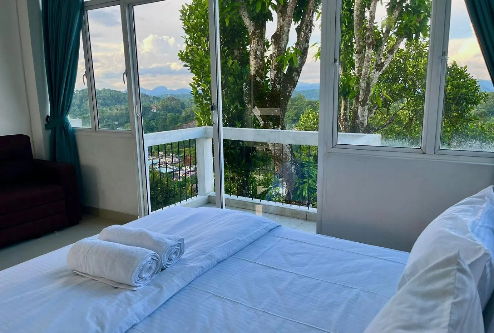 Sky Bliss By Mahaweli Hotel Kandy Sri Lanka