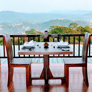 Hotel Highland Unique, Kandy